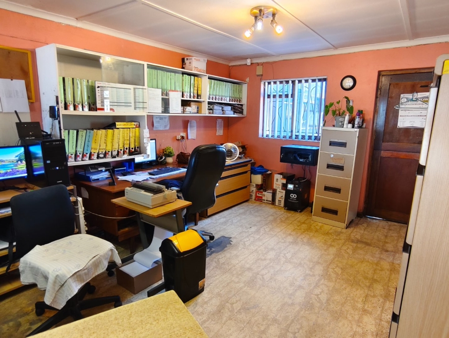 Commercial Property for Sale in Amstelhof Western Cape